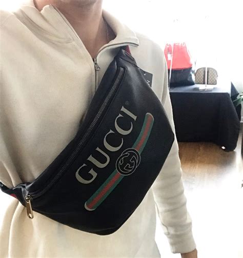 difference between men's and women's gucci belt bag|gucci fanny pack for women.